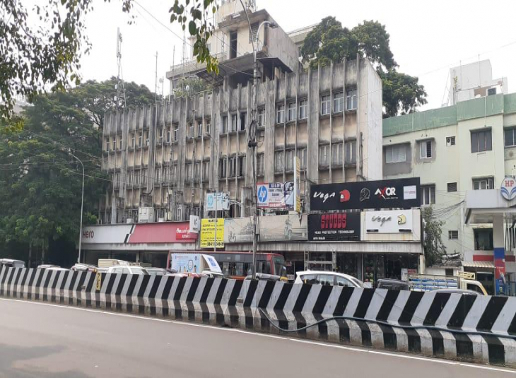 Commercial Building for sale in Nandanam