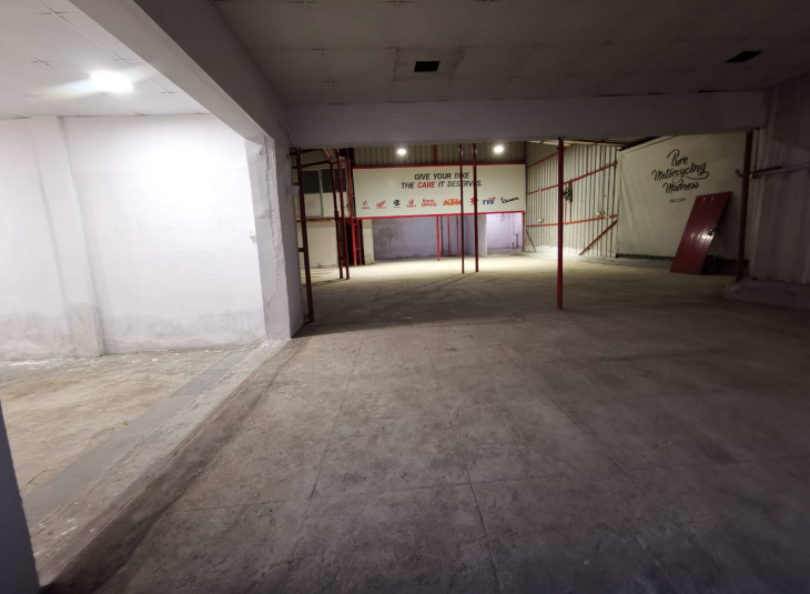 4200 Sq.Ft,  Warehouse