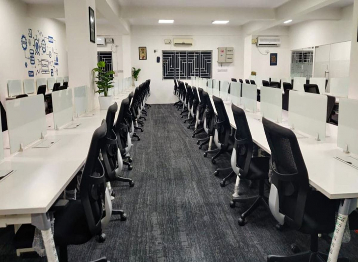 1000 Sq.Ft,  Commercial Office / Space