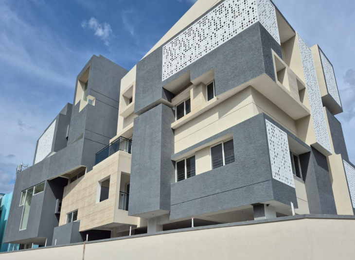 17000 Sq.Ft,  Commercial Building