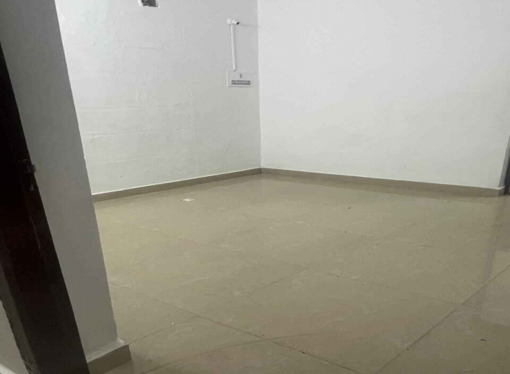 1000 Sq.Ft,  Commercial Office / Space