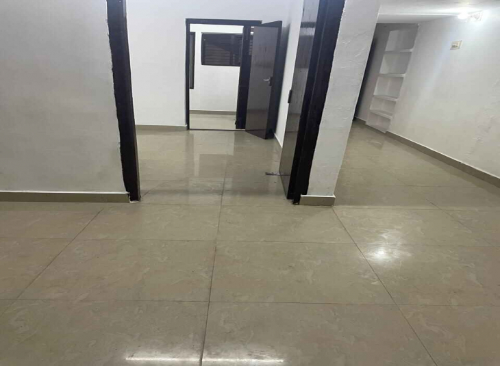 1000 Sq.Ft,  Commercial Office / Space