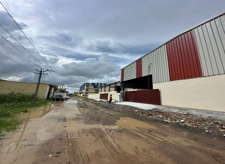 9000 Sq.Ft,  Warehouse