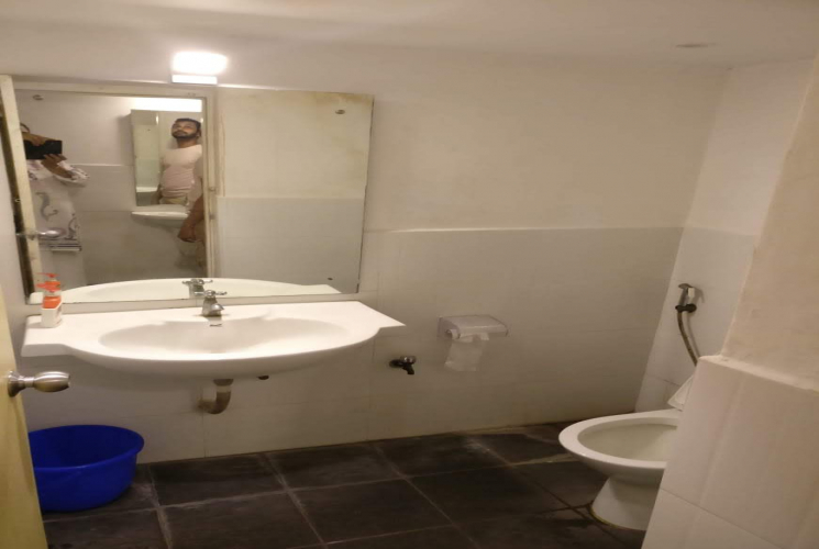 2400 Sq.Ft,  Commercial Office / Space