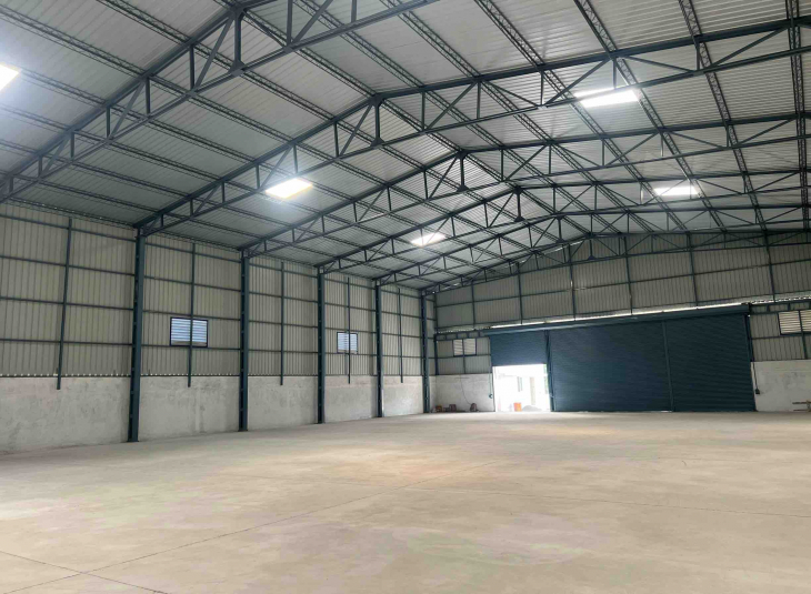 12200 Sq.Ft,  Warehouse