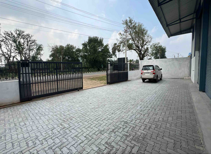 12200 Sq.Ft,  Warehouse