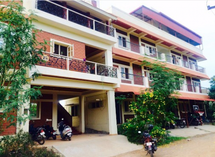 Red Brick Mens PG, PG Accomodation in Siruseri