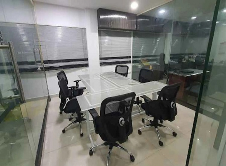 600 Sqft, Commercial Office / Space in Anna Salai