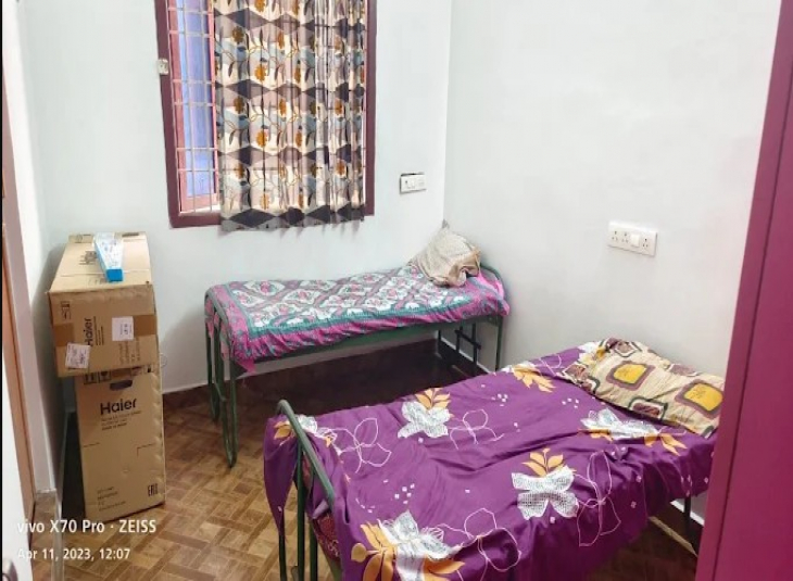Aishwarya Mens Hostel, PG Accomodation in Selaiyur