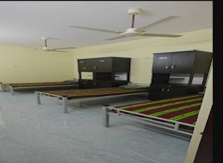 Meenakshi Amman Gents PG and Hostel