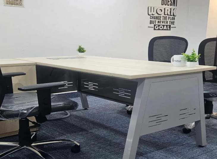 1400 Sq.Ft,  Commercial Office / Space