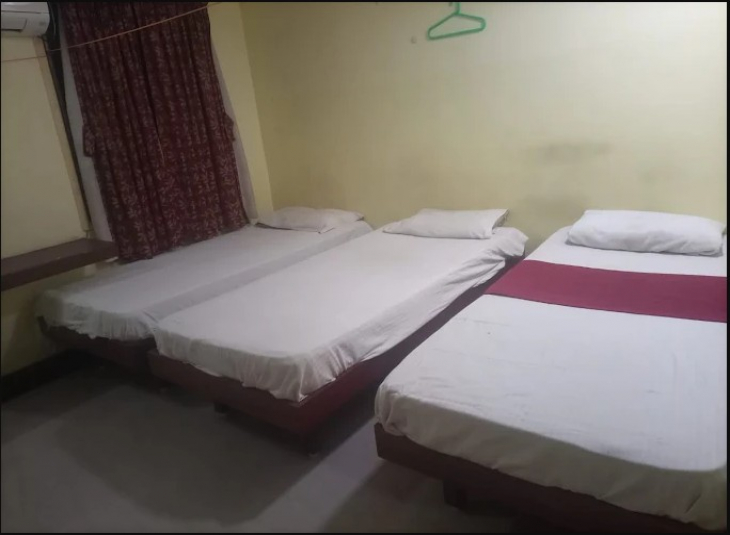 Lakshanaa PG Mens Hostel, PG Accomodation in Saligramam