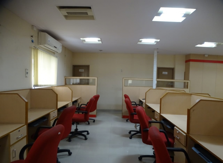 2500 Sq.Ft,  Commercial Office / Space