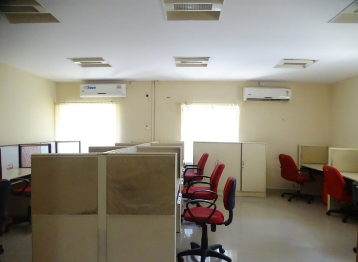 2500 Sq.Ft,  Commercial Office / Space