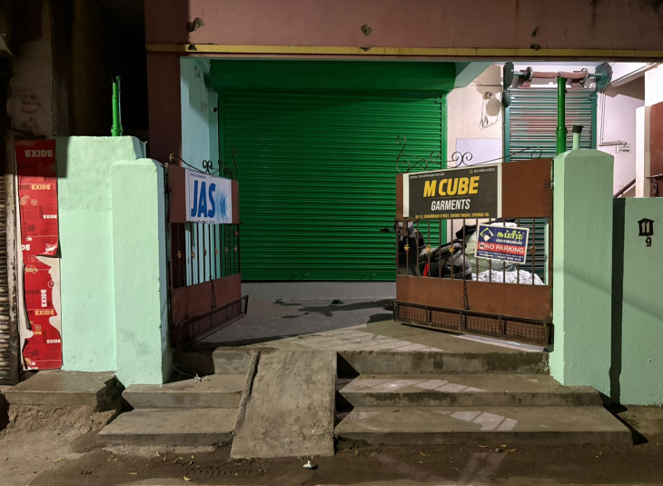 450 Sq.Ft,  Commercial Shops