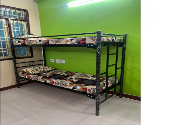 VP Mens Hostel, PG Accomodation in Ekkaduthangal