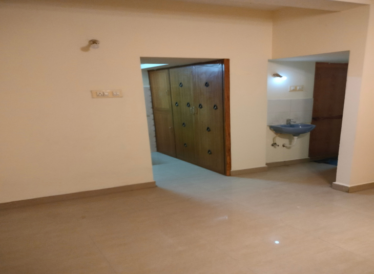 810 Sqft, 2 BHK Apartments Flats in Ramapuram For Rent