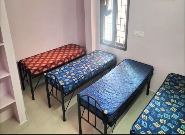 Crystal Gents Hostel, PG Accomodation in Sholinganallur