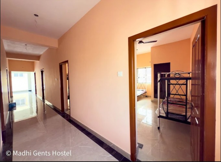 Madhi Gents Hostel, PG Accomodation in Pallavaram