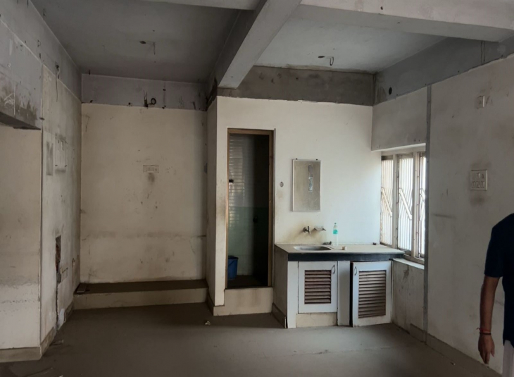 1200 Sq.Ft,  Commercial Office / Space For Rent in Anakaputhur