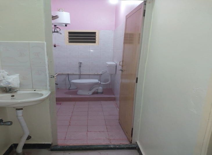 900 Sq.Ft, 2 BHK House For Rent in Ramapuram