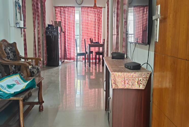 1235 Sq.Ft, 3 BHK Flats For Rent in Thalambur
