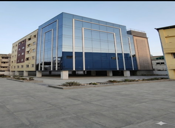 20000 Sqft Commercial Office / Space in Arumbakkam