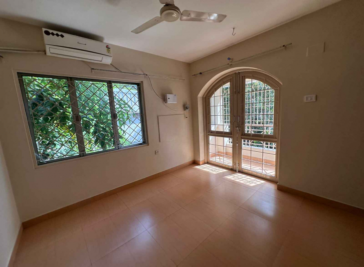 1100 Sq.Ft, 2 BHK Flats For Rent in Nungambakkam