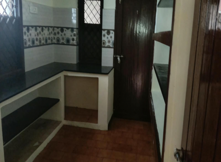 1050 Sq.Ft, 2 BHK House For Rent in Adambakkam