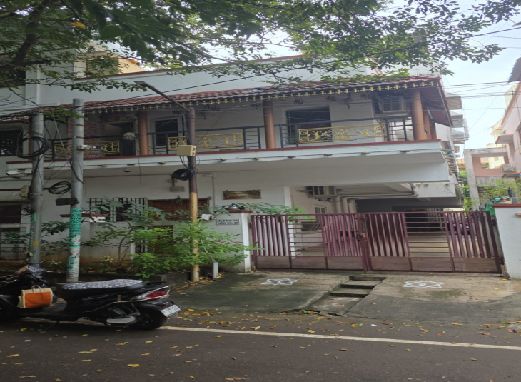 2000 Sqft, 3 BHK Independent House For Rent in R A Puram