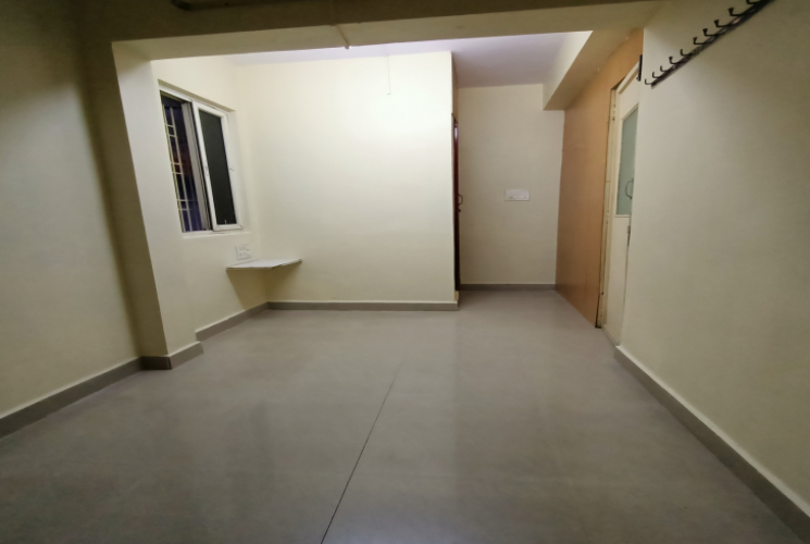 925 Sq.Ft,  Commercial Office / Space