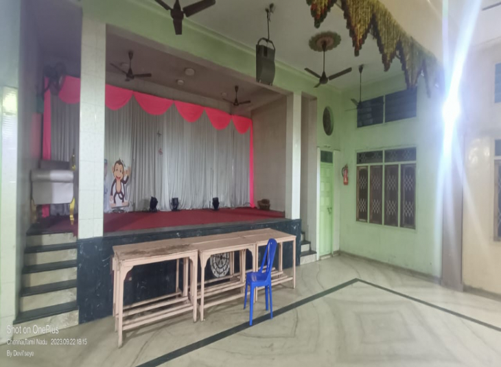 5600 Sq.Ft,  Commercial Showrooms