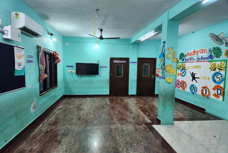 1665 Sq.Ft,  Commercial Office / Space For Rent in Sithalapakkam